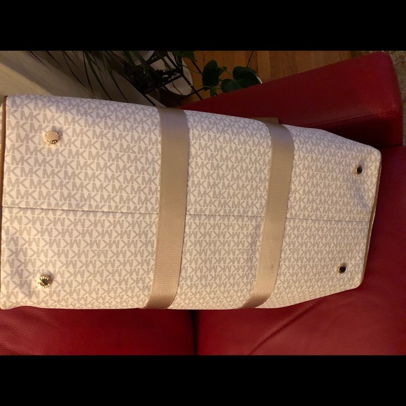 MICHAEL KORS  Vanilla/ Acorn weekend / travel bag - Picture 3 of 6